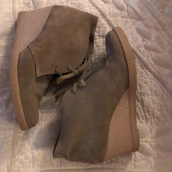 J. Crew sueded leather desert boots with 2.5” wedge heel - Picture 11 of 14